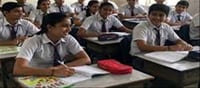 300 दवाओं पर QR कोड अनिवार्य — पर क्या मेडिकल स्टोर पर खड़े होकर आप सच में 10 सेकंड में नकली दवा पकड़ पाएँगे?